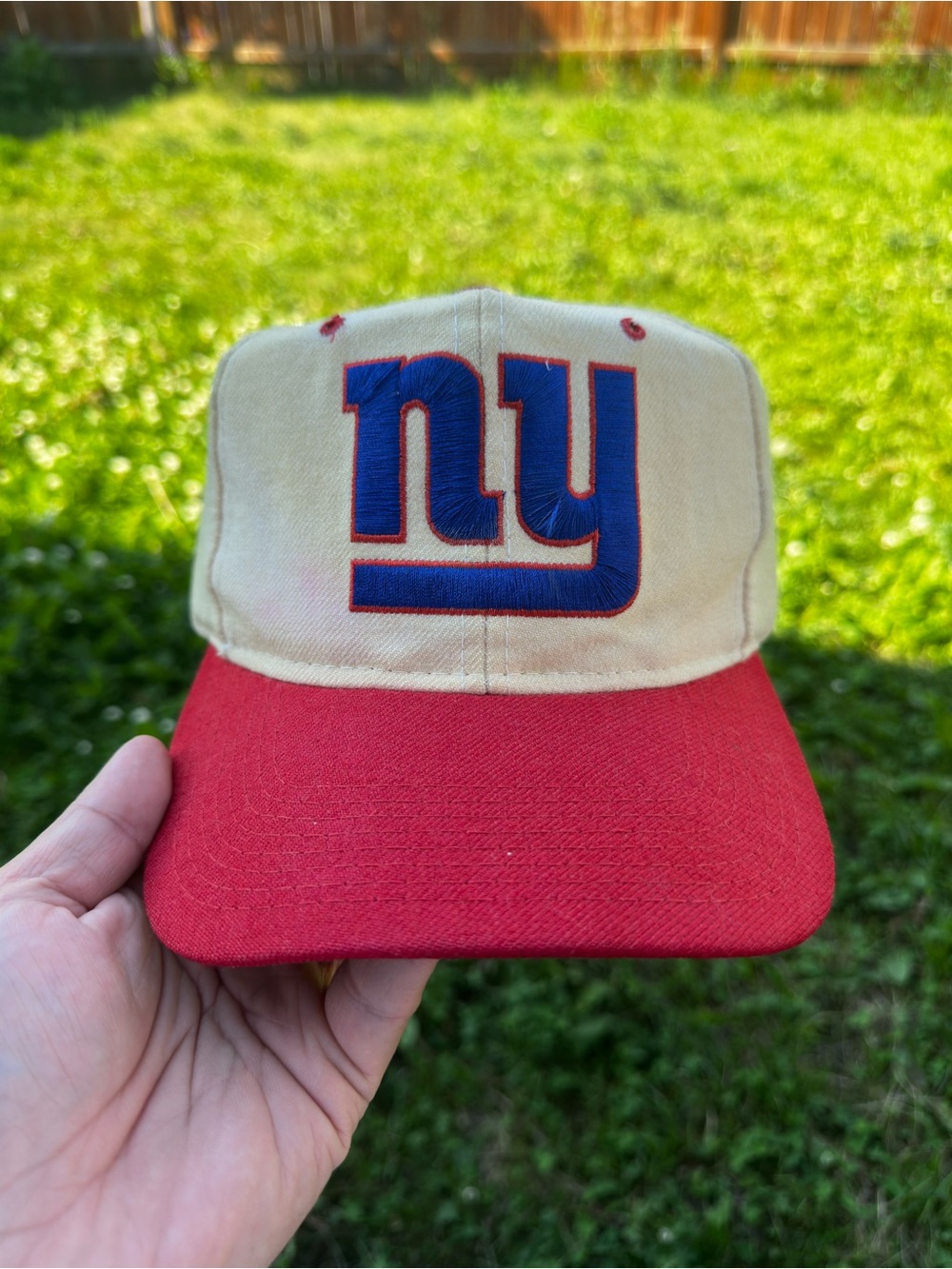 STARTER New York Giants Two-Tone Red and Cream Snapback Hat